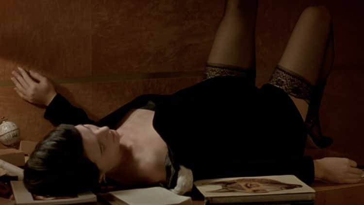 父亲和儿子媳妇乱搞最终被儿子撞见「时长:25分钟」